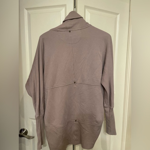 Wilfred Sweater - Picture 2 of 2